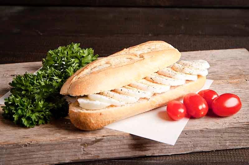 Notenvrij broodje gekookte ei